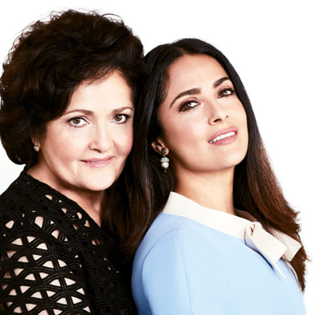 En ¡HOLA! Salma Hayek nos presenta a su madre, Diana, con quien posa por primera vez