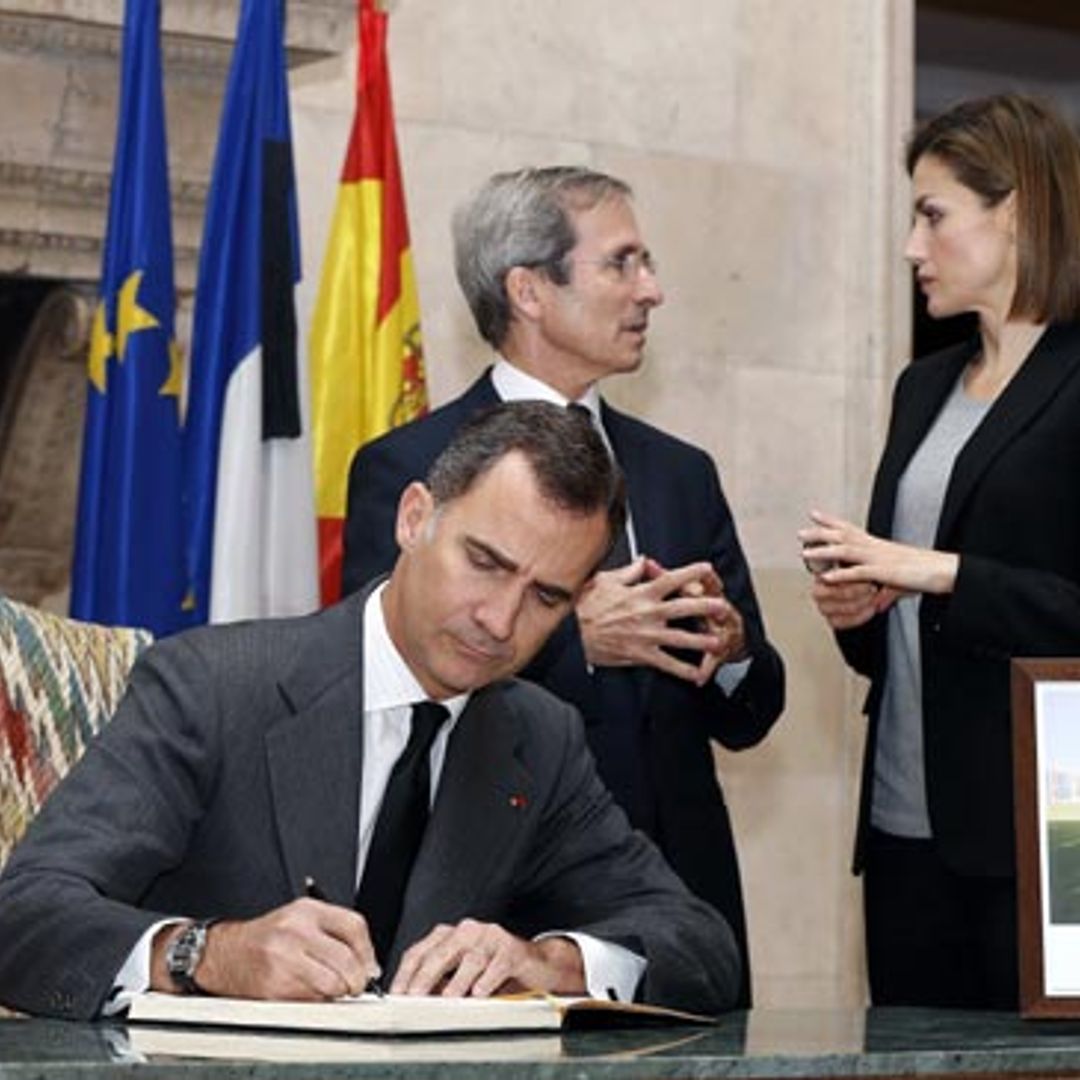 Los Reyes muestran su apoyo al pueblo francés tras los ataques sufridos en París