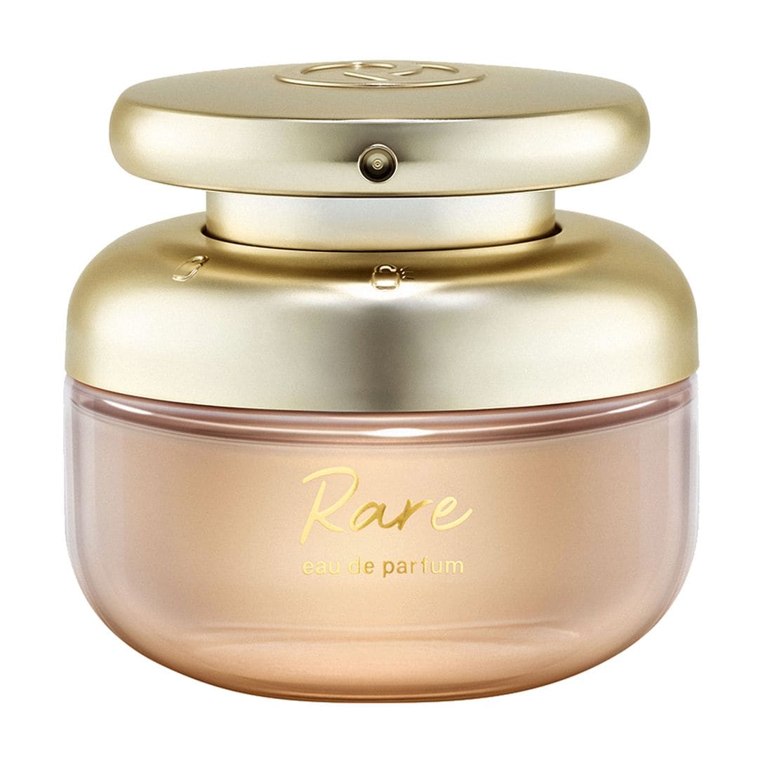 Con notas de caramelo y pistacho en su corazón: Rare (79 €), de Rare Beauty