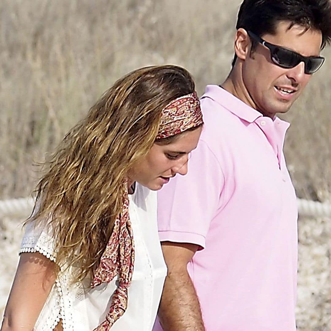 Lourdes Montes comparte el día en alta mar de Francisco Rivera y el pequeño Curro... ¡con bañadores a juego!