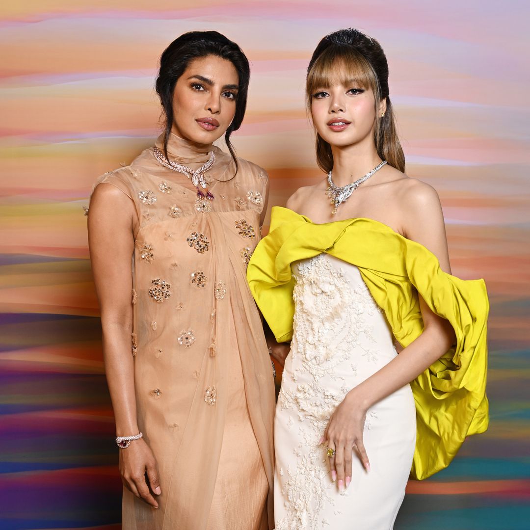 Un desfile entre volcanes, columnas griegas y piedras preciosas: el evento de Alta Joyería que reunió en Sicilia a Lisa y Priyanka Chopra