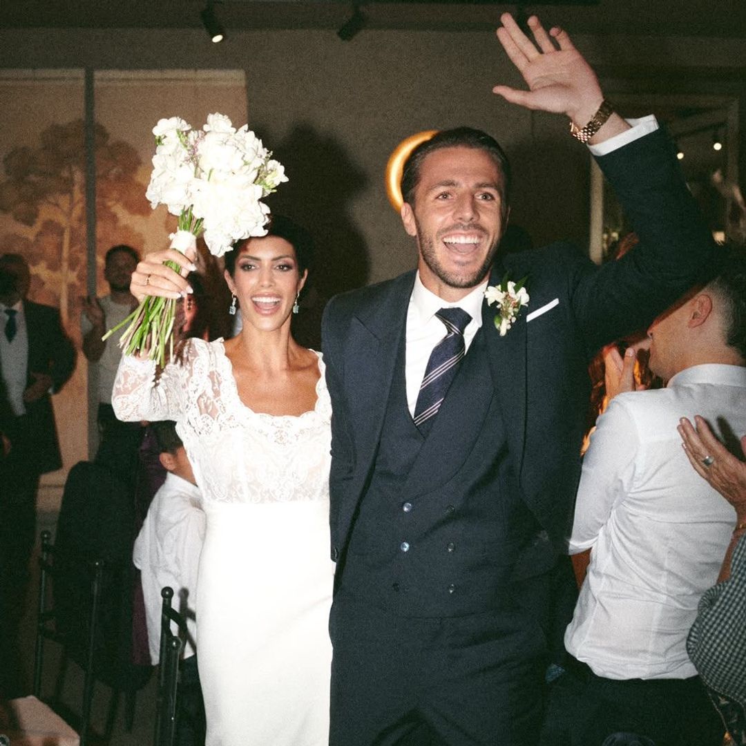 Las fotos no vistas de la boda de Ingrid, hija de Fernando Sanz e Ingrid Asensio: de los pendientes prestados a su increíble llegada en un Rolls-Royce
