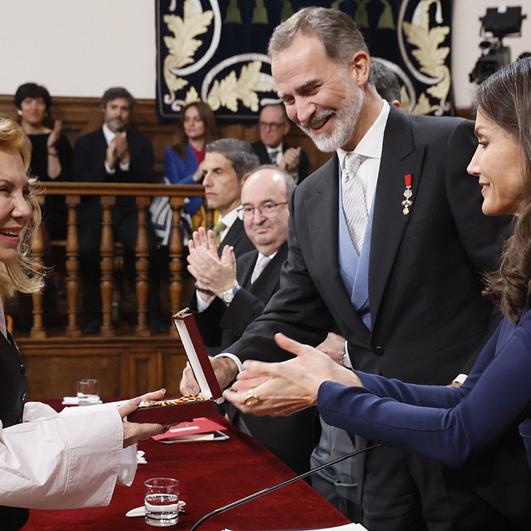 Los Reyes entregan el Premio Cervantes, que recoge Cecilia Roth en nombre de la galardonada, Cristina Peri Rossi
