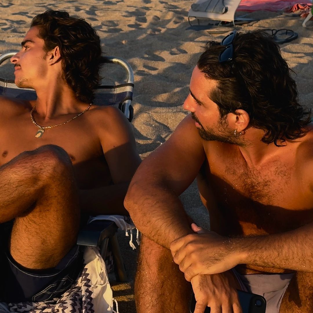 Los hijos de Lolita y Rosario Flores presumen de complicidad en la costa de Cádiz: las imágenes de sus vacaciones juntos