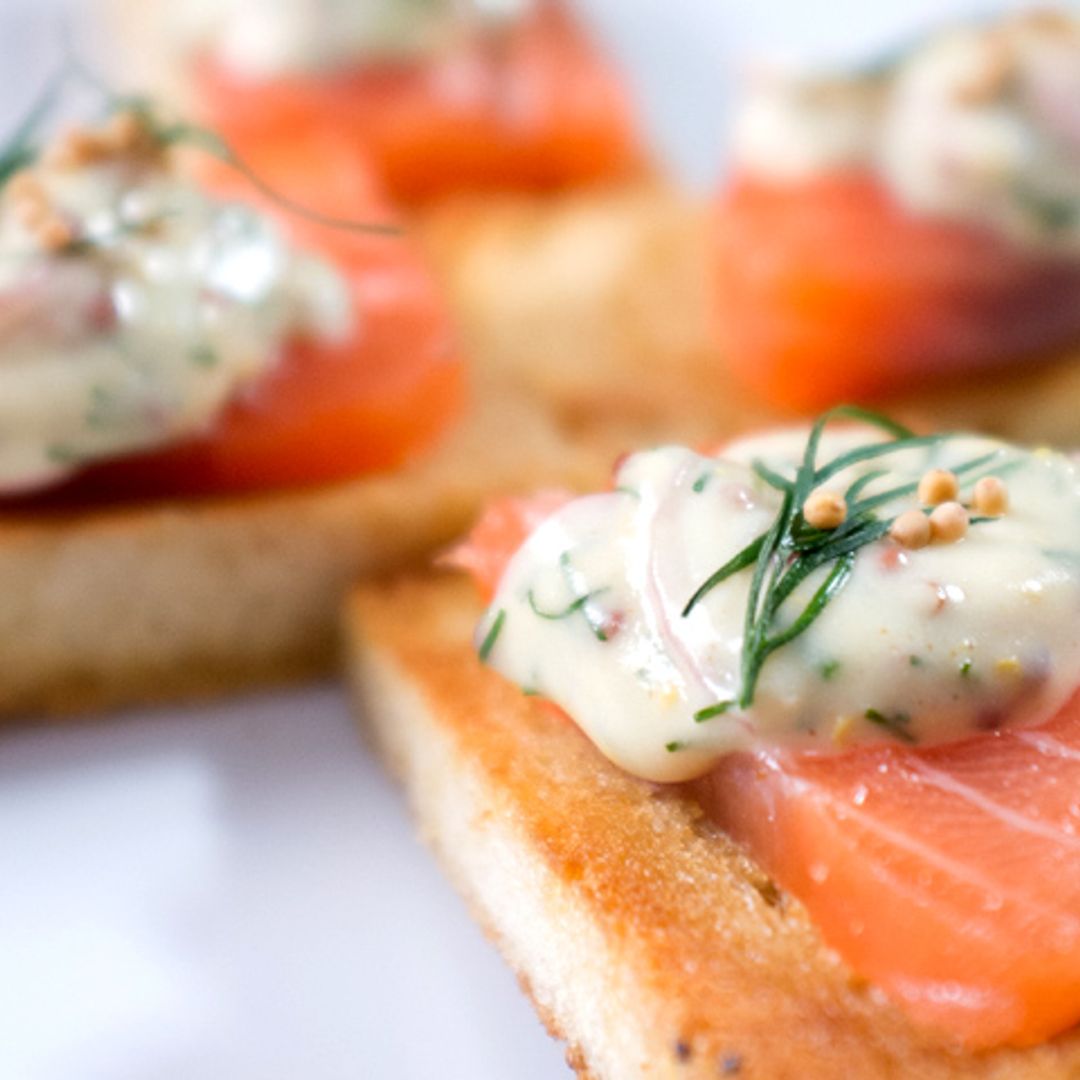 Salmón gravlax con mostaza