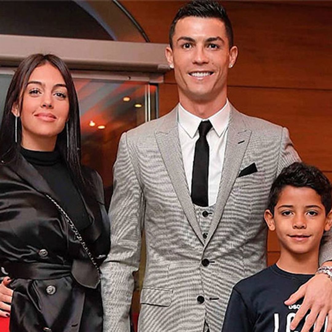 Cristiano Ronaldo y Georgina Rodríguez, orgullosos de su mini estrella del fútbol