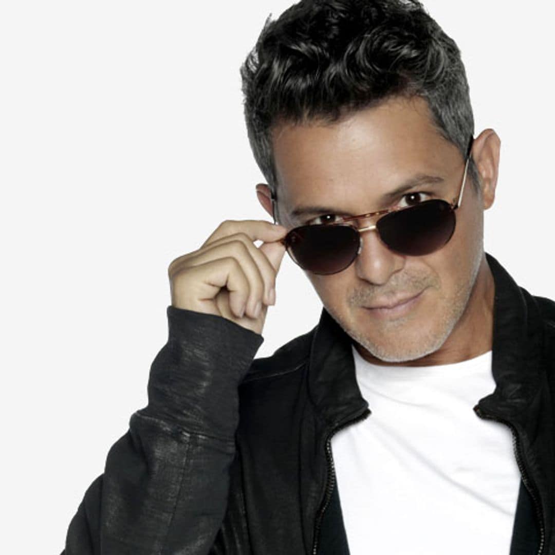 Alejandro Sanz afianza su faceta como diseñador con sus primeros complementos para mujer