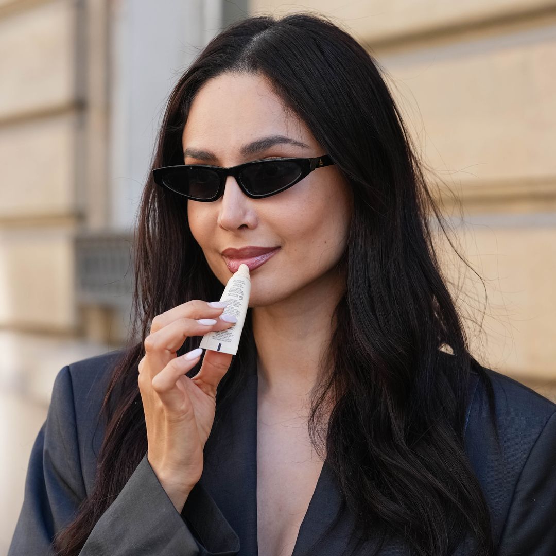 El secreto para unos labios jugosos y sin grietas es este bálsamo labial de Elizabeth Arden ahora en oferta