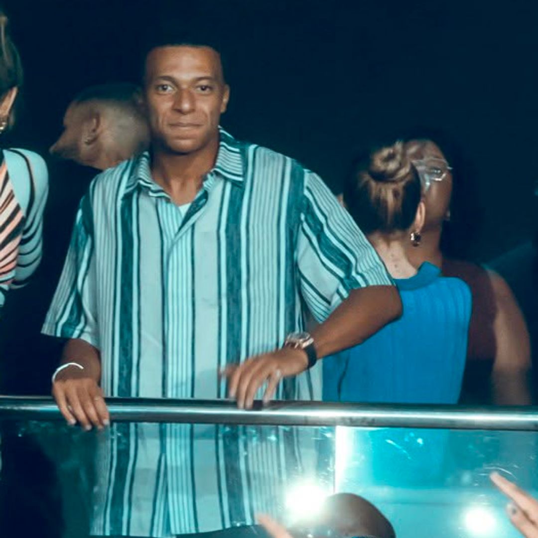 Ester Expósito y Kylian Mbappé, tomados de la mano, disfrutan de la vida nocturna de Miami