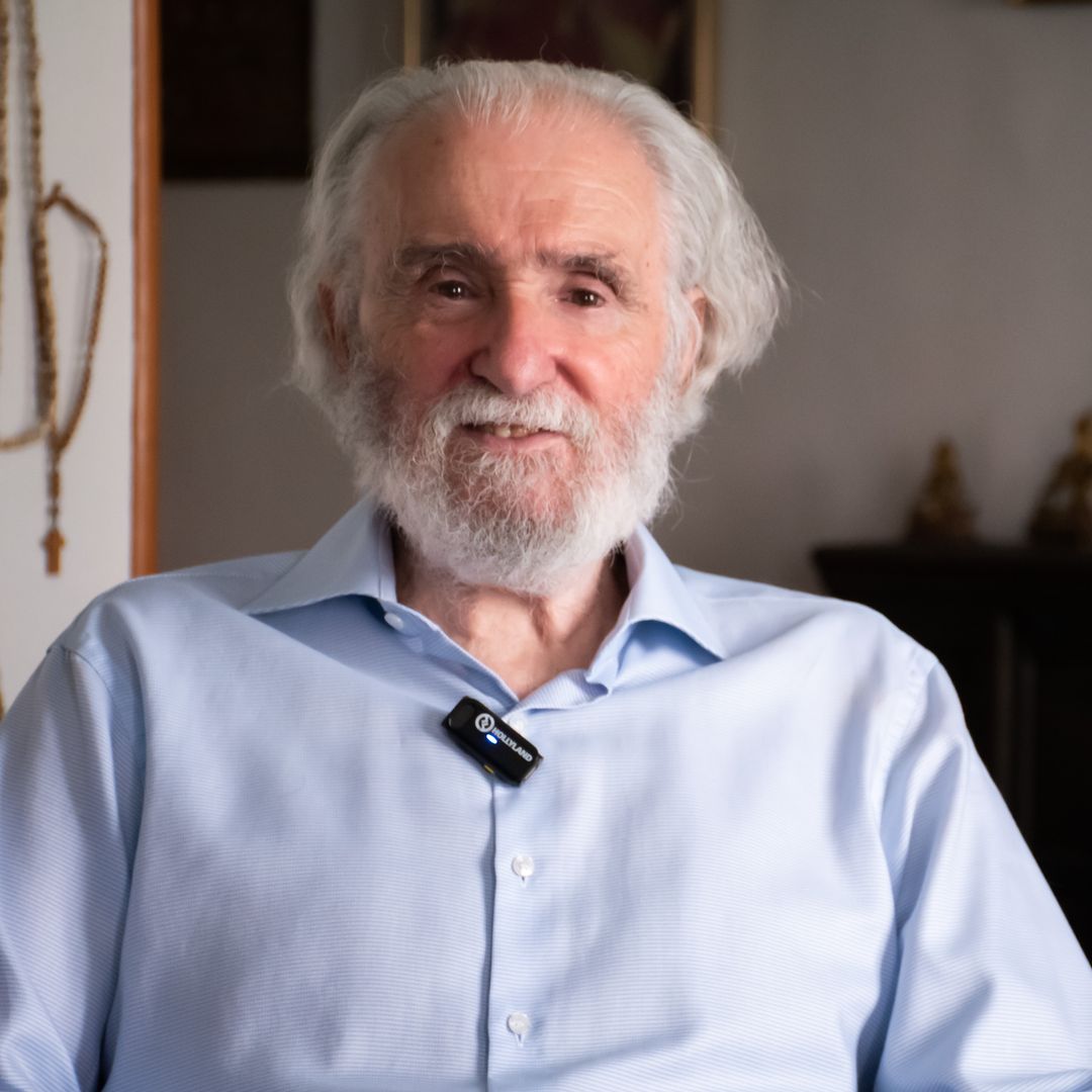 La frase del día de Ramiro Calle: "No desmesures los problemas y no añadas dolor al dolor", explicada por el maestro de yoga