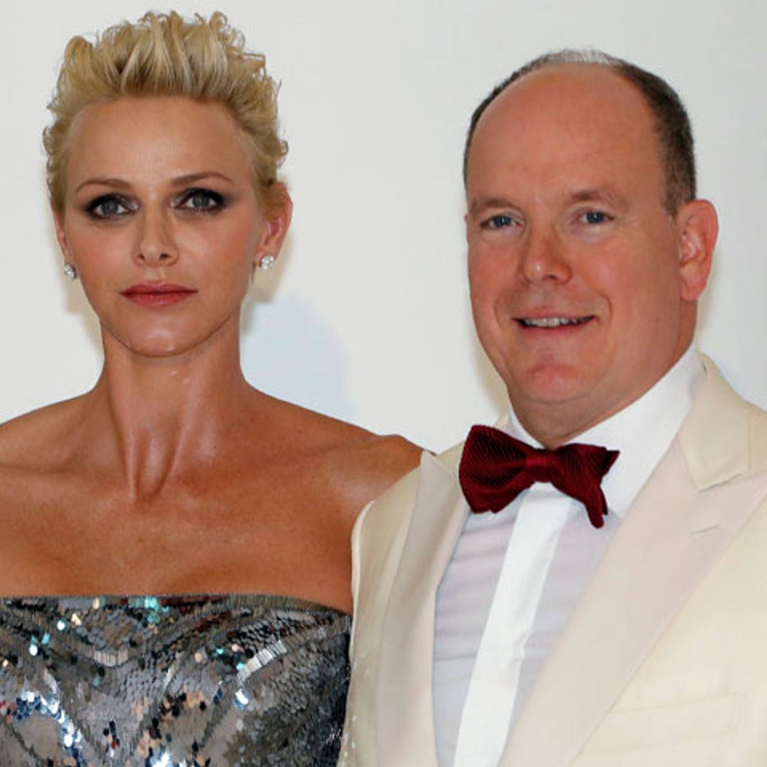 Una deslumbrante Charlene de Mónaco nos muestra lo grandes que están sus mellizos