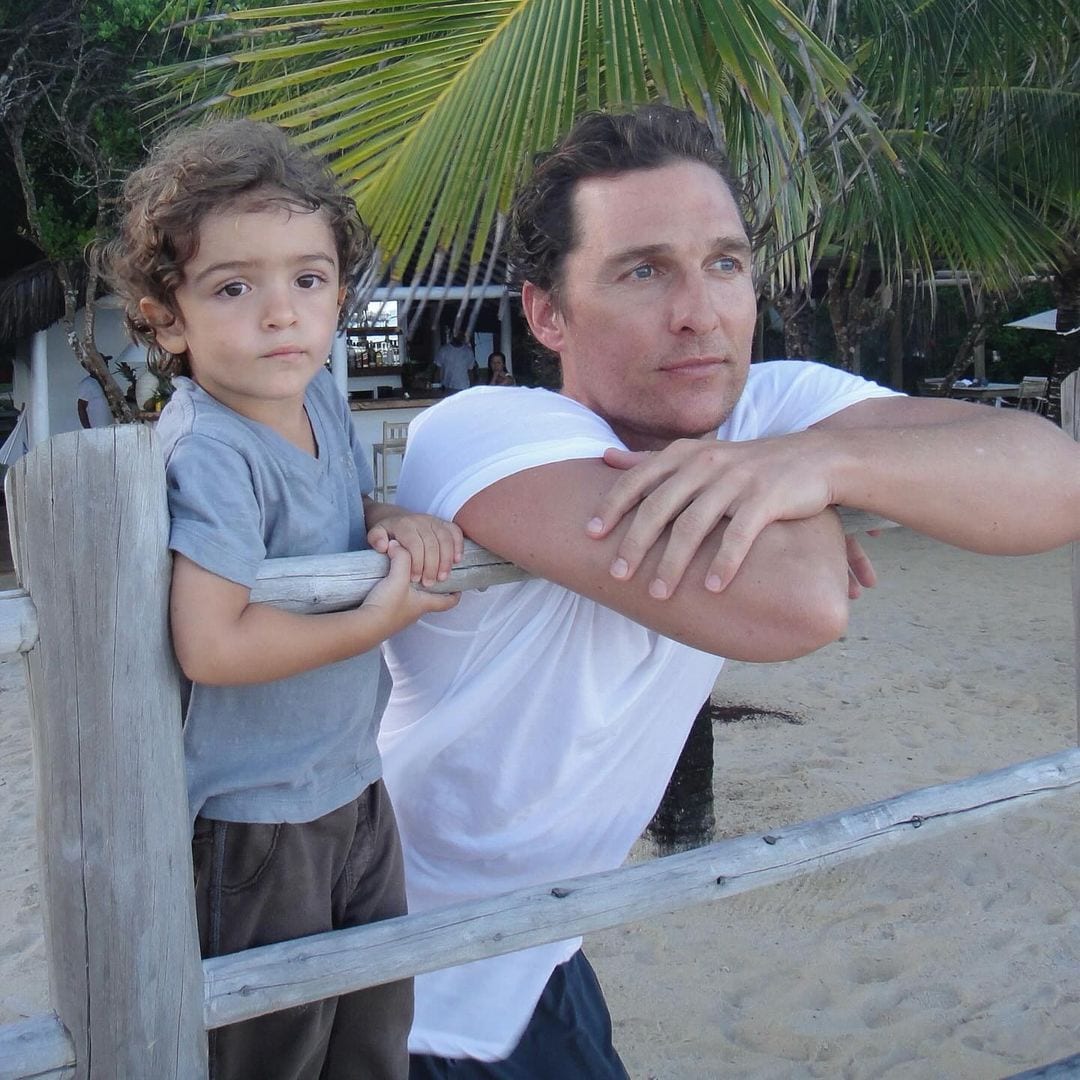 Un psicólogo lo deja claro tras las palabras de Matthew McConaughey: “No conviene ser amigos de nuestros hijos”