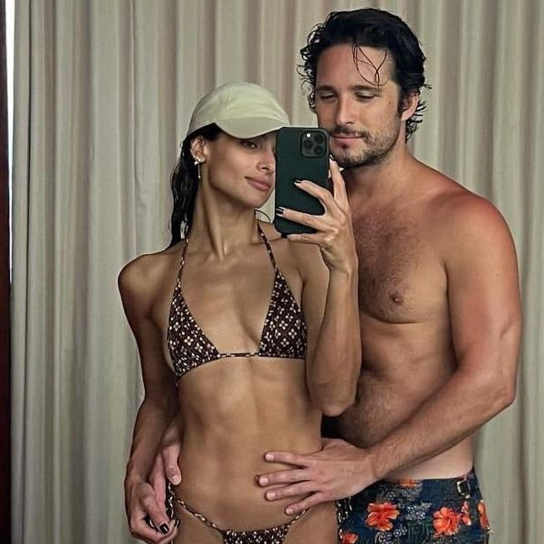 Renata Notni y Diego Boneta presumen sus cuerpazos en una romántica escapada a la playa