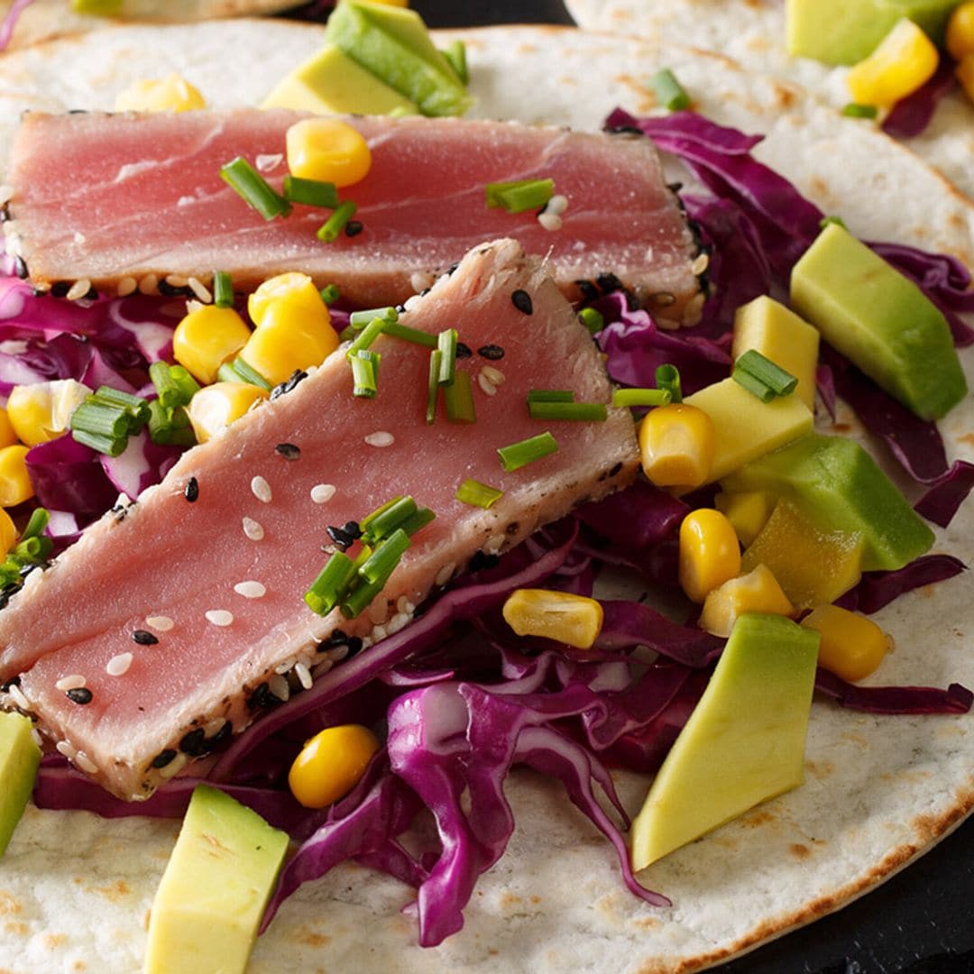 Tacos de 'tataki' de atún rojo con aguacate