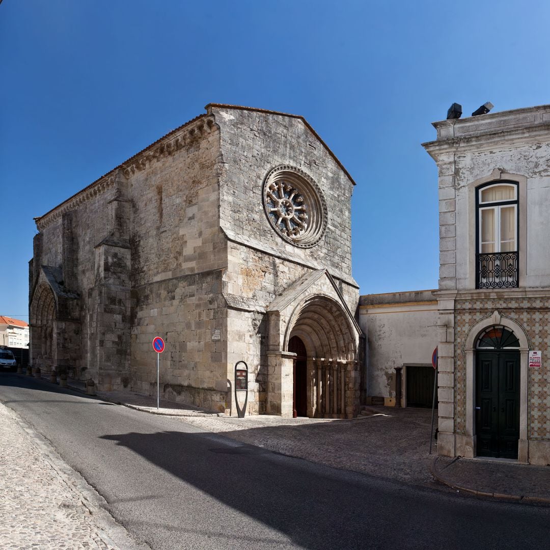 Iglesia de Sao Joao de Alporao, Santarem, Portugal