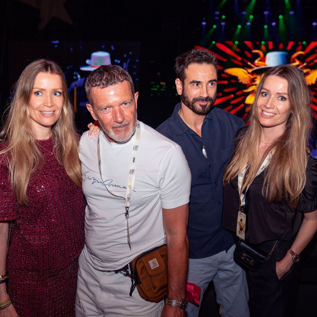 Antonio Banderas, el anfitrión perfecto en la noche más especial de Nicole y Barbara Kimpel en el festival 'Starlite Occident' de Marbella