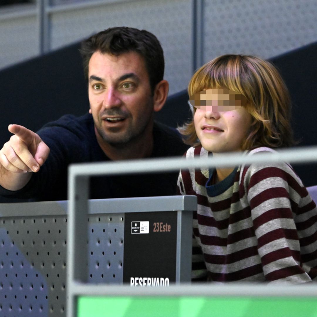 El lado más paternal de Arturo Valls con su hijo Martín, al descubierto en el tenis