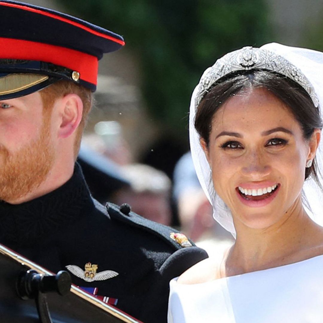 Escote Bardot, tiara 'bandeau' y velo de 5 metros: Meghan Markle, una novia diferente