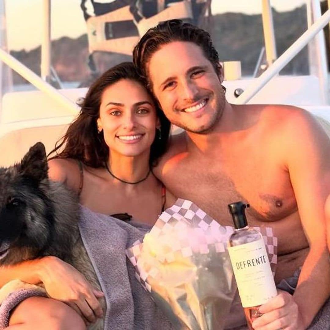 Renata Notni y Diego Boneta celebran tres años de amor en el mar