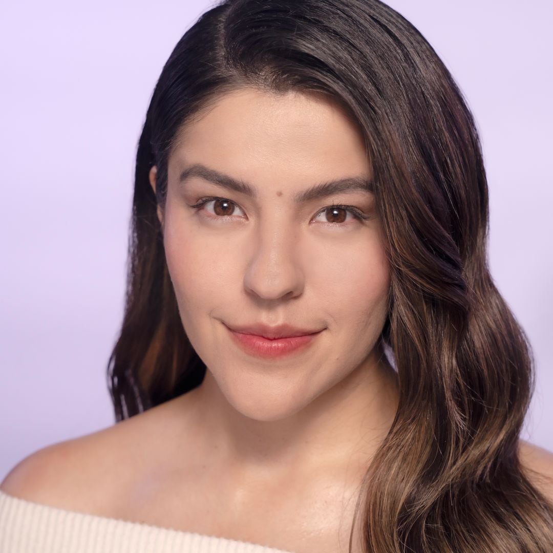 De su visión del amor propio a su nueva línea de maquillaje: una conversación con Lesslie Polinesia