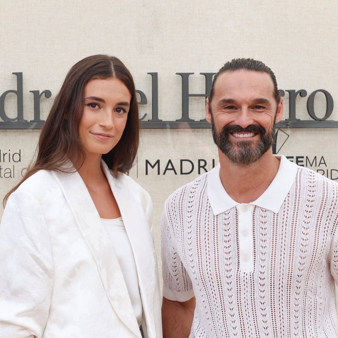 Iván Sánchez y Elia Galera, unidos y cómplices en el debut de su hija como modelo 10 años después de su divorcio: "Muero de amor"