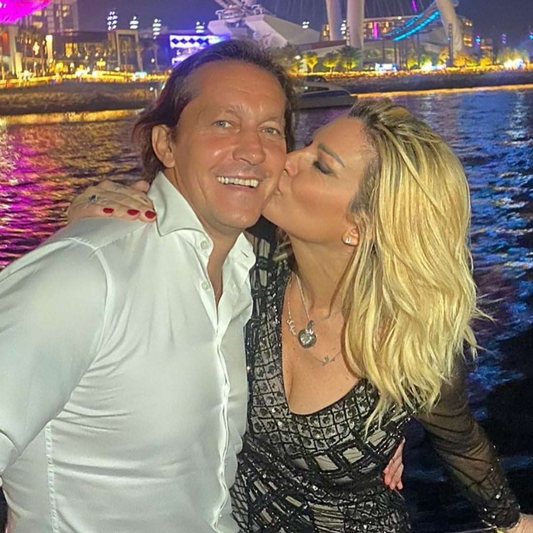 Míchel Salgado celebra en familia su 51 cumpleaños con una espectacular fiesta de Ángeles y Demonios y un gran ausente: "Te echamos muchísimo de menos"