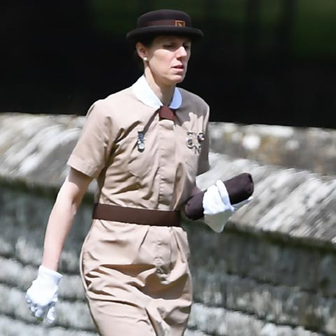 ¿Por qué lleva uniforme en la boda de Pippa? El significado del traje de la niñera española de George y Charlotte