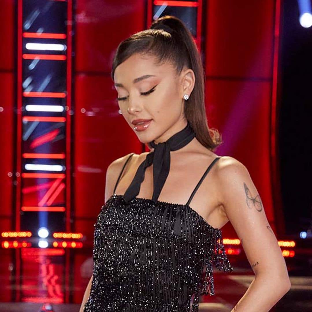 Ariana Grande sorprende con un look rompedor de invitada en la boda de su hermano