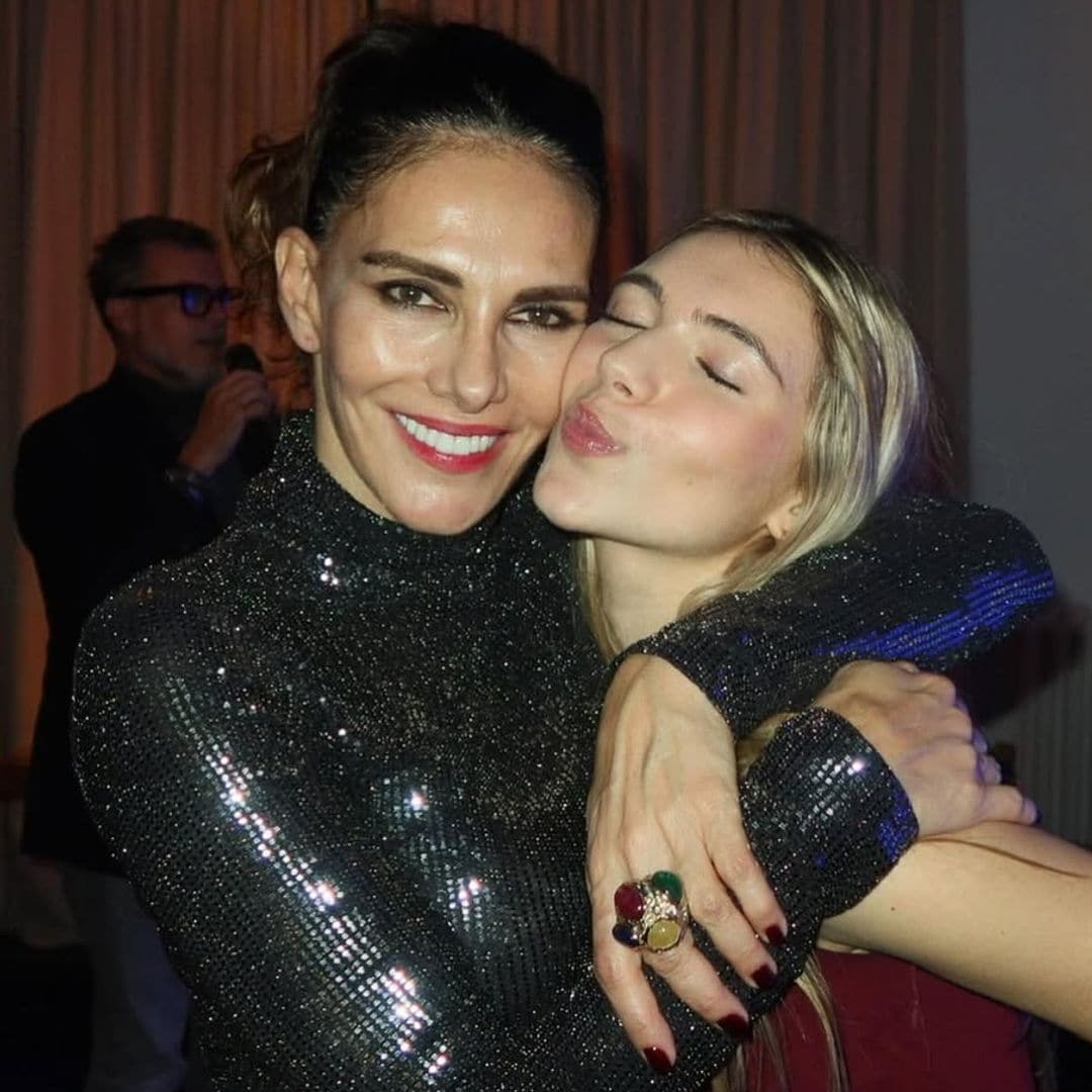 Adriana Abascal con su hija Jimena Villalonga
