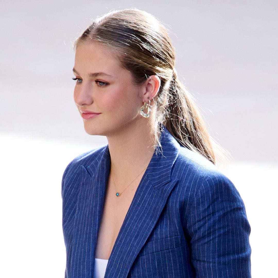La princesa Leonor estrena coleta XXL y sorprende con un tono de pelo más oscuro en Navarra