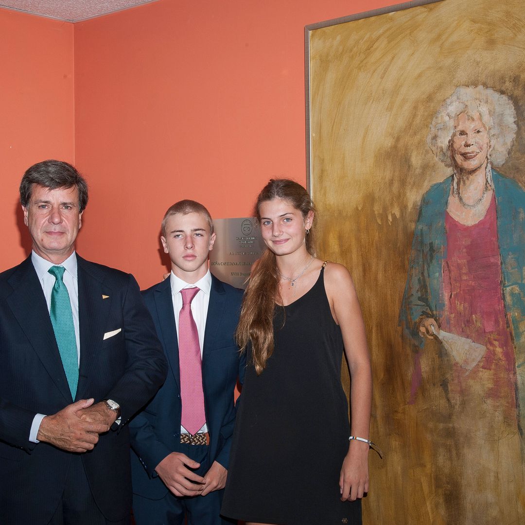 Cayetano, con sus hijos, Amina y Luis