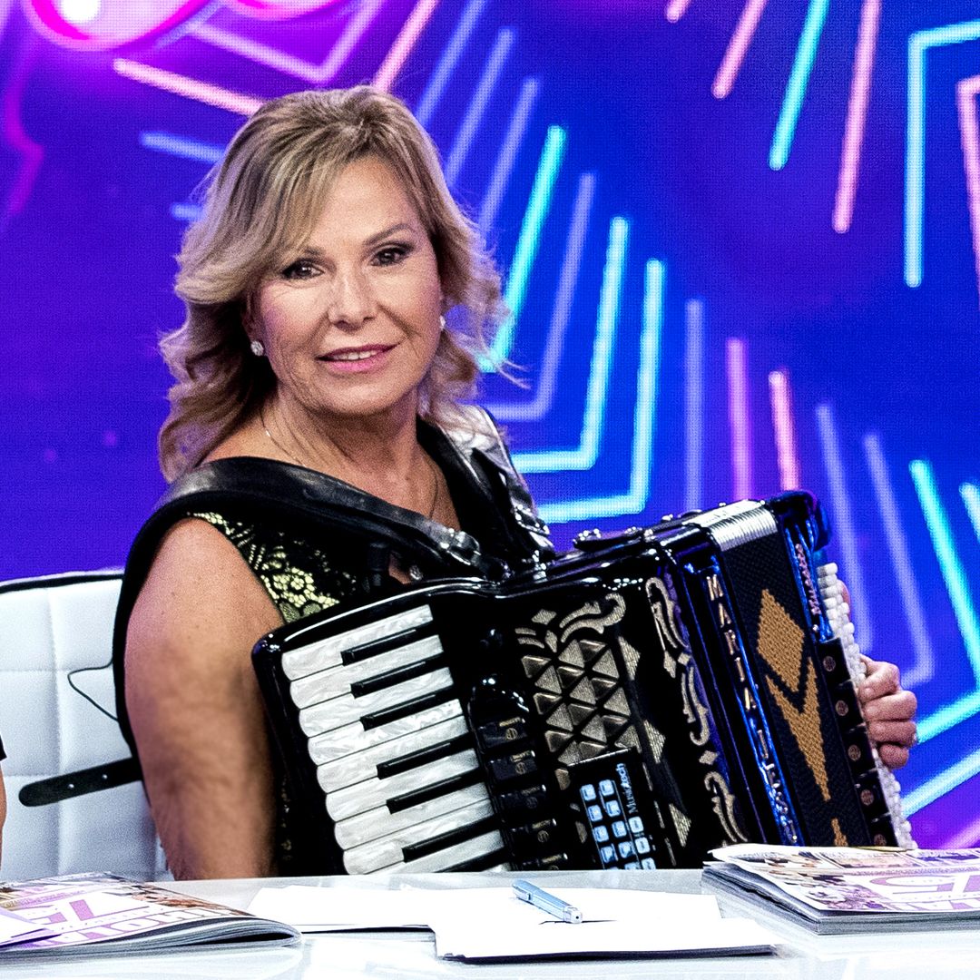 La cantante 'María Jesús y su acordeón', ingresada tras sufrir un aparatoso accidente de tráfico