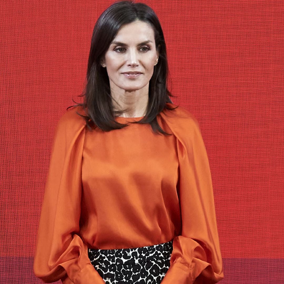 De Zara a Mango: las firmas asequibles que adoran doña Letizia y otras 'royals'