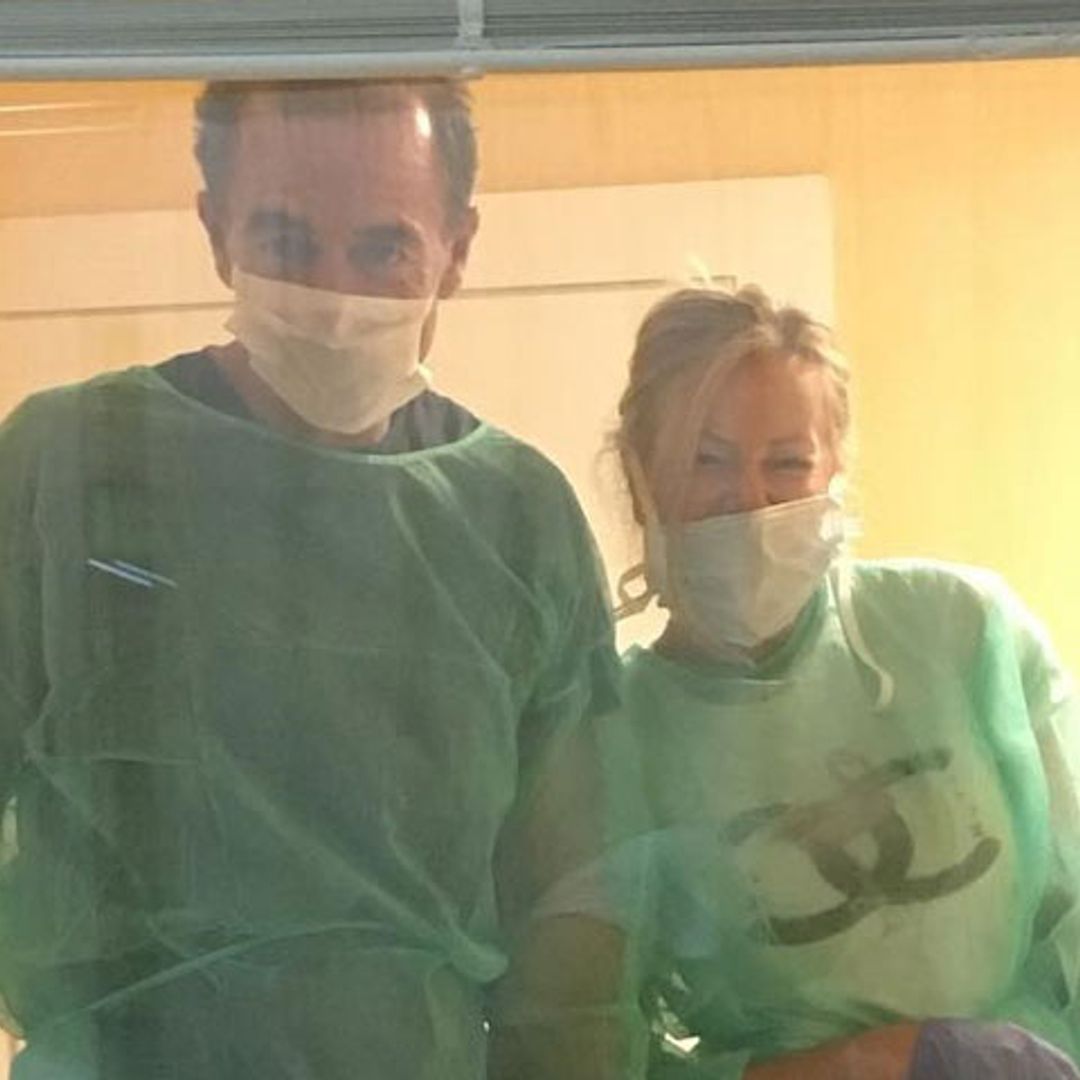 Álex Lequio comparte una fotografía en una unidad de aislamiento