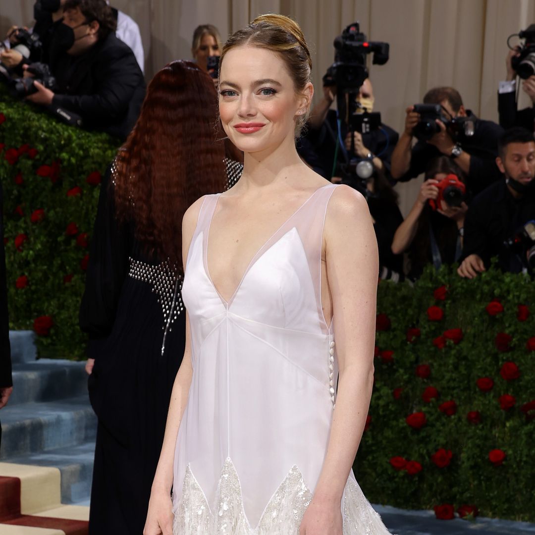 El vestido de novia sí puede reutilizarse: Emma Stone, Keira Knightley y otras 3 celebrities lo demostraron