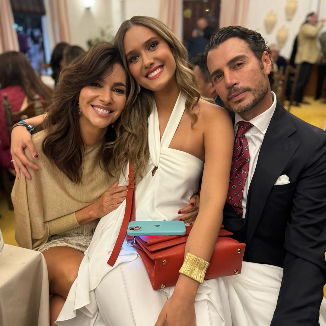 La emoción de Arantxa del Sol en la graduación de su hija Lucía, un día marcado por el recuerdo a su padre