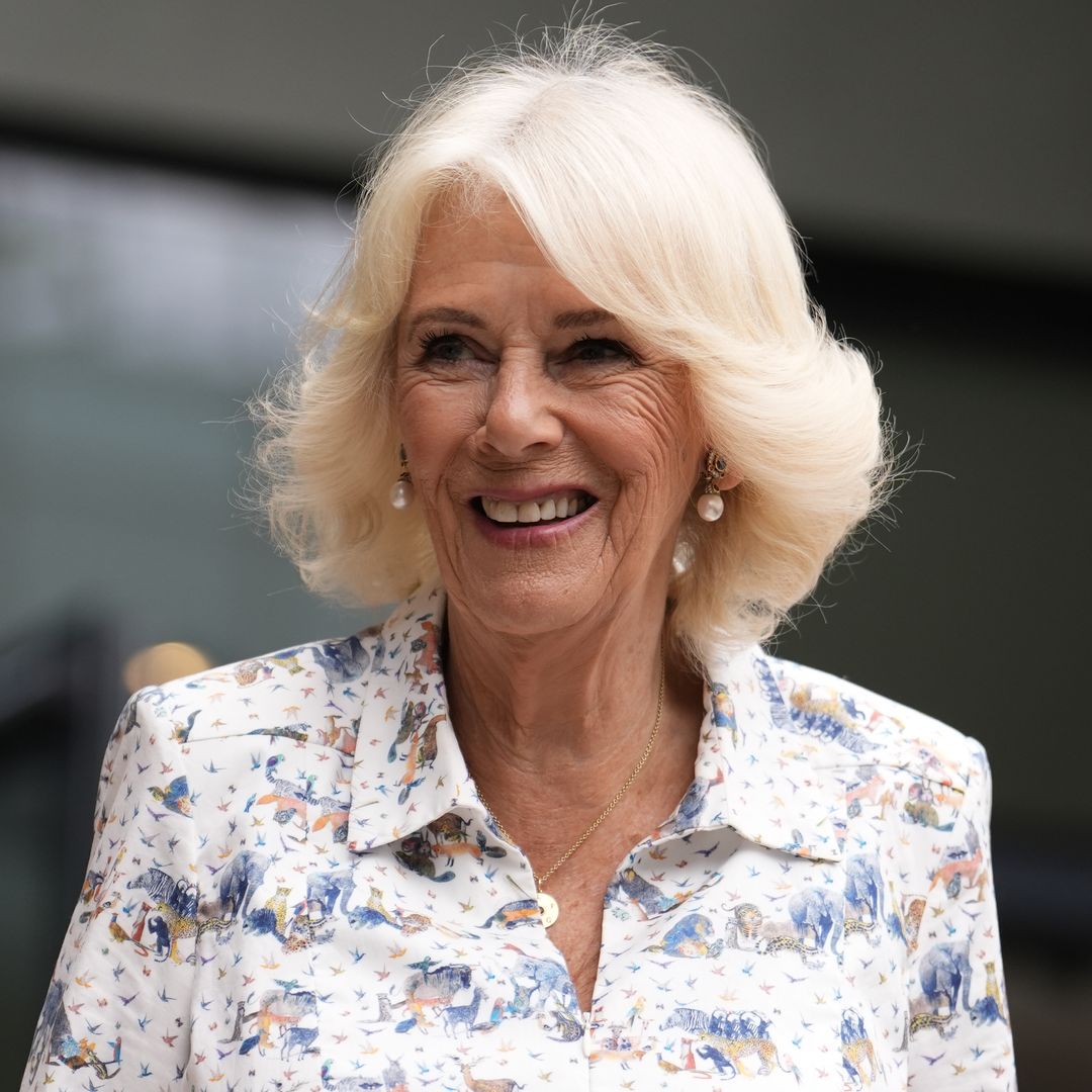 Aseguran que la reina Camilla deja a un lado las diferencias con el príncipe Harry ante su regreso al Reino Unido