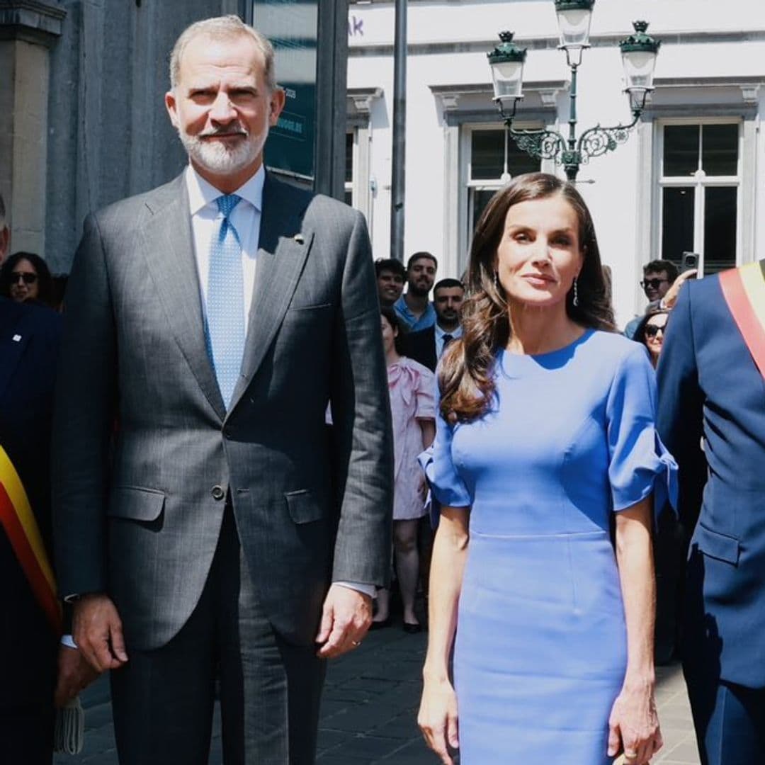 La reina Letizia estrena en Brujas el vestido de color violeta con lazos que es perfecto para verano