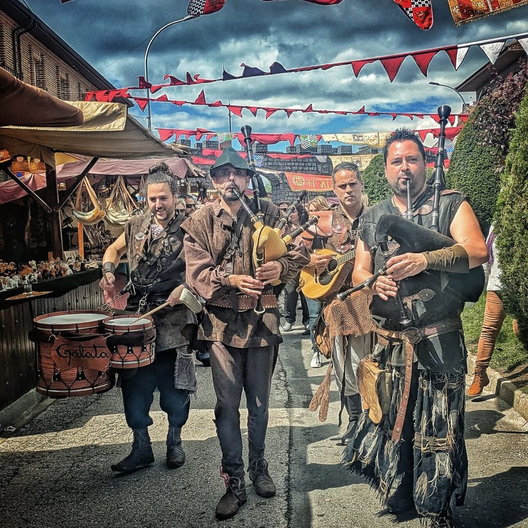 Pasacalles en la Feria Medieval de Buitrago del Lozoya