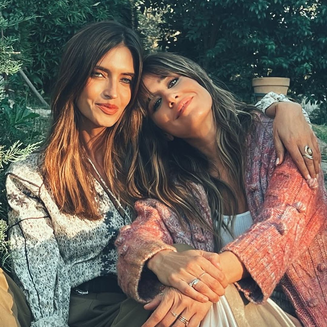 Sara Carbonero reaparece tras la muerte de su madre junto a Isabel Jiménez: "Nunca voy a estar bien, pero que no duela tanto"