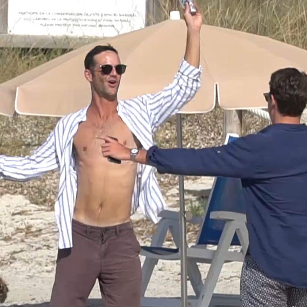 ¡Fiesta en la playa! Amelia Bono convierte la arena en su pista para bailar con la familia