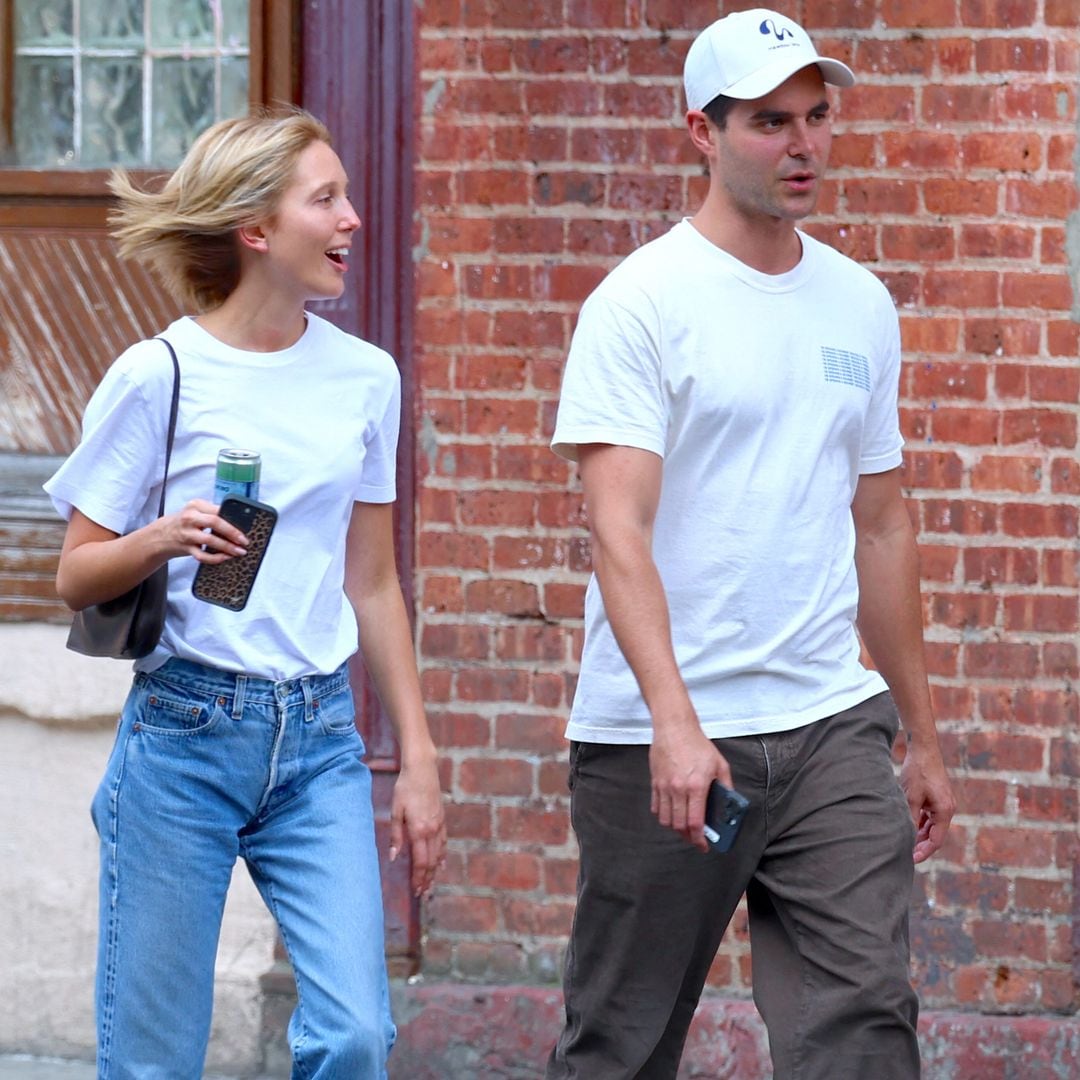 Olympia de Grecia, una princesa minimalista en Nueva York: su look más sencillo de camiseta y vaqueros vale 5.000 euros