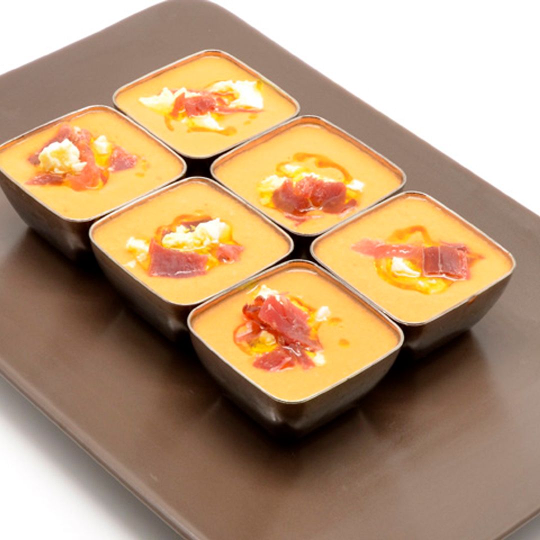 Una receta innovadora: 'bombones' de salmorejo en Thermomix
