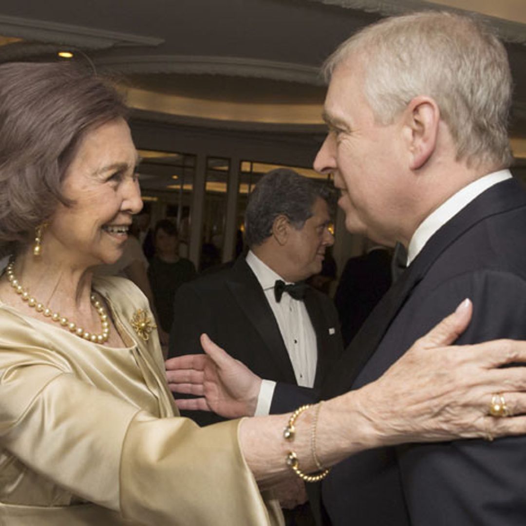 La reina Sofía dedica un cariñoso recuerdo a Isabel II por su 90º cumpleaños en la gala del centenario de la British-Spanish Society