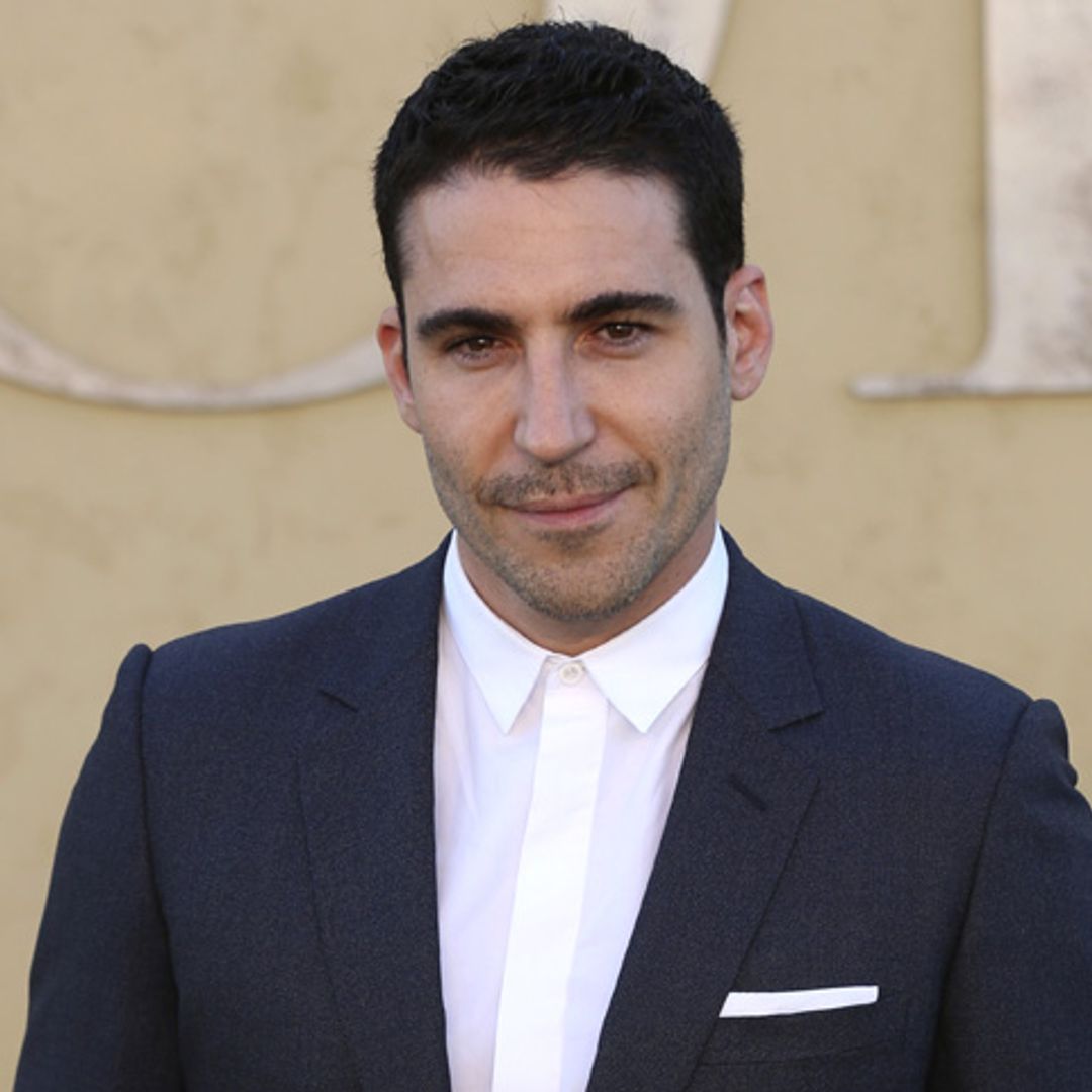 Miguel Ángel Silvestre vuelve a estar soltero y su exnovia lo cuenta en YouTube