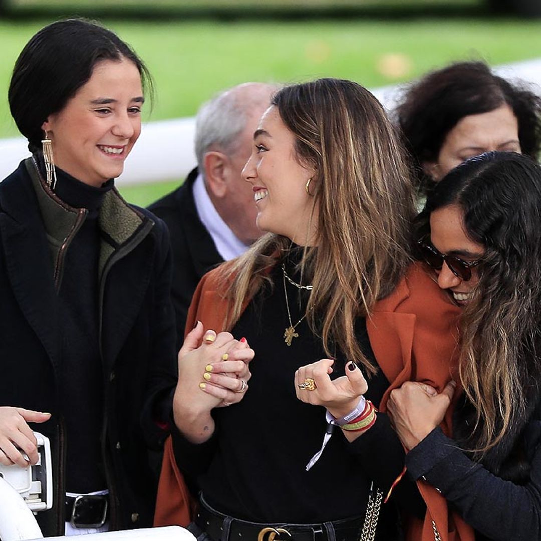 Victoria de Marichalar muestra su lado más divertido en un improvisado karaoke con amigos