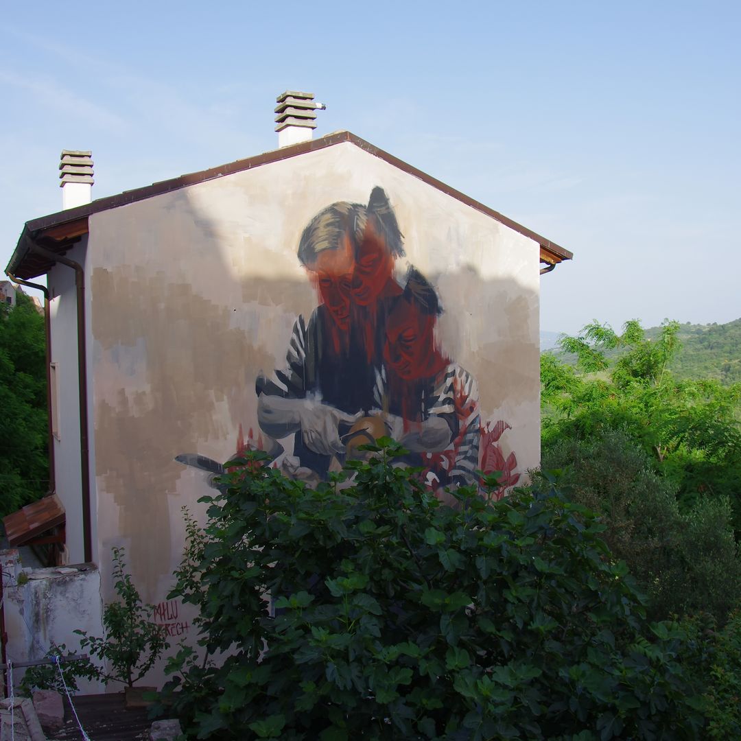 Murales pintados en la localidad de Civitacampomarano, donde se celebra el festival CVTà Street Fest.