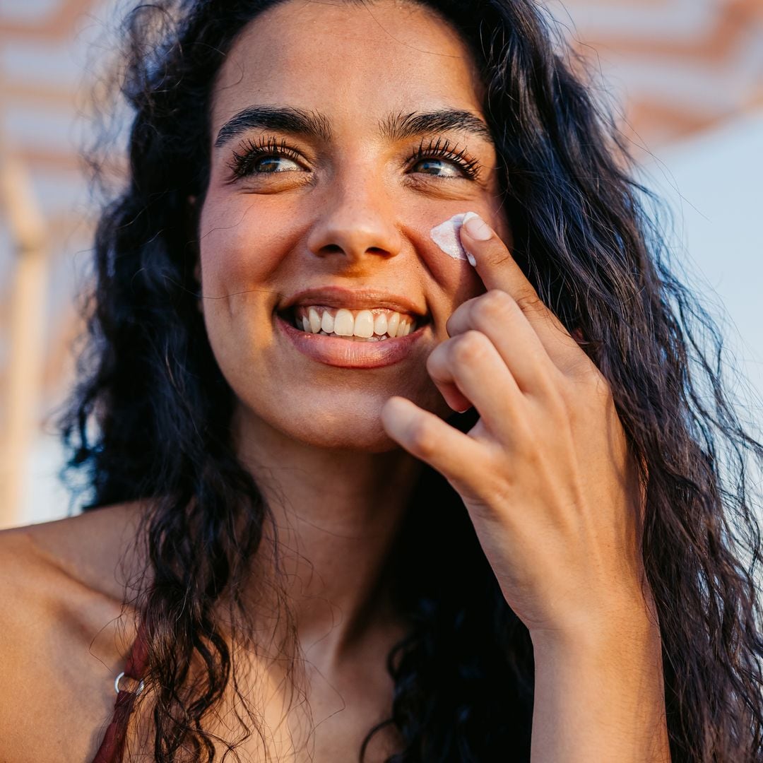 Los mejores protectores solares minerales con SPF 50 para un rostro totalmente a salvo de las manchas