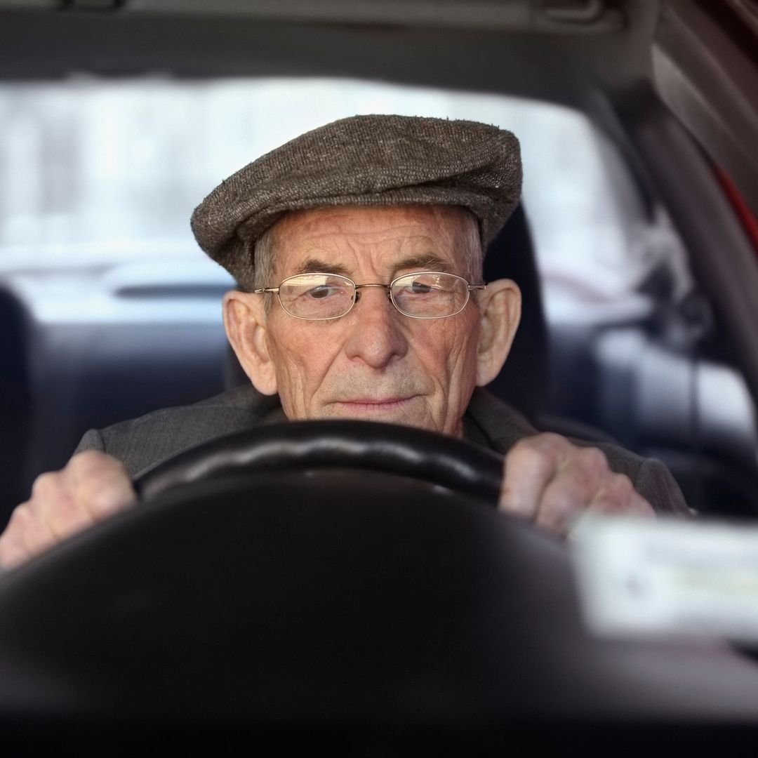 Si naciste entre 1956 y 1961, atento: el cambio drástico de la DGT para renovar tu carné