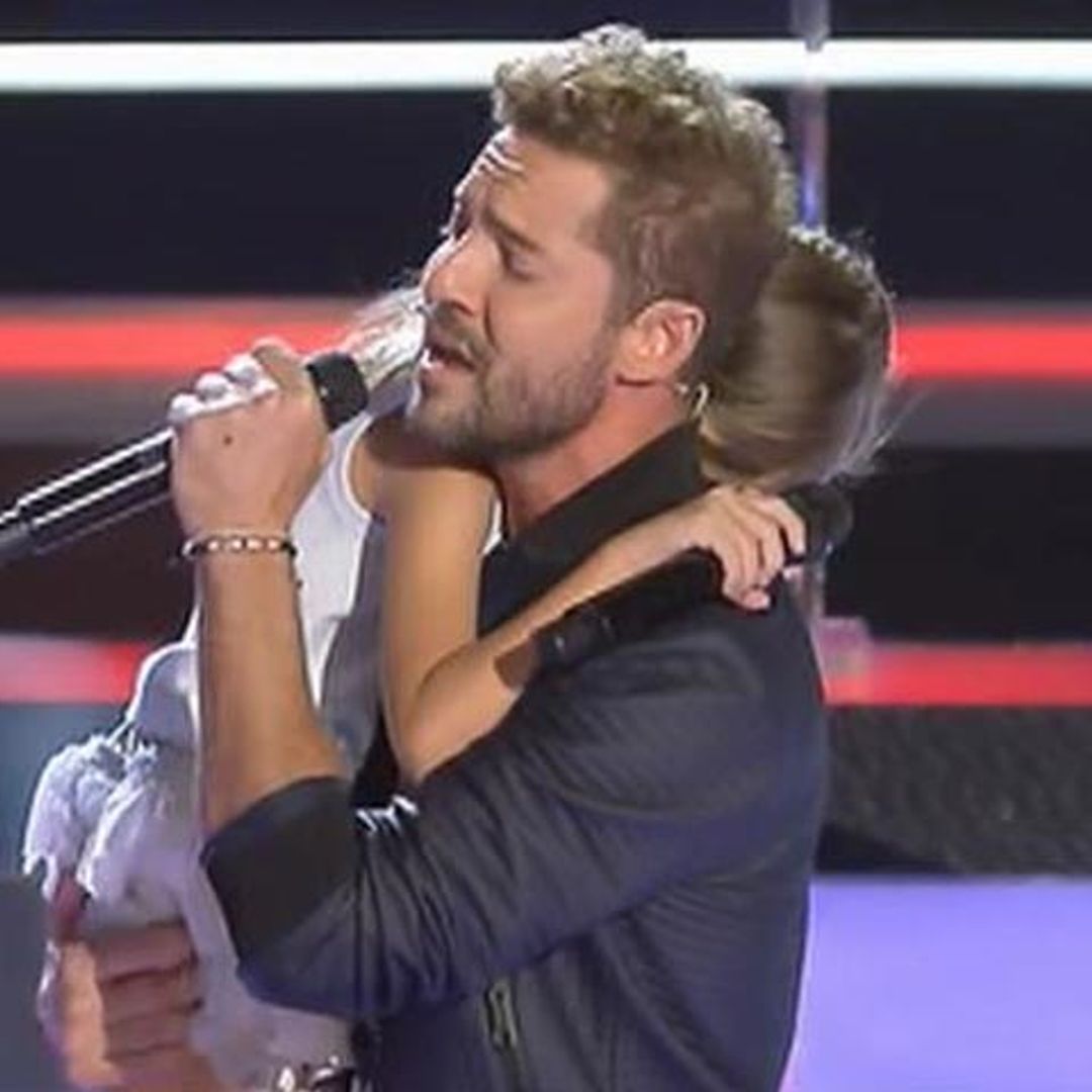 David Bisbal hace llorar al público con su actuación más emotiva